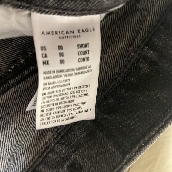 American eagle ripped boyfriend jeans size 00 short worn once or twice - Picture 3 of 4